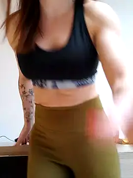 Snapshot of clara-francaise chatting on March 11, 2:40 pm clara-francaise online show from March 11, 2:40 pm