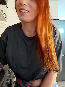 Snapshot of clara-francaise chatting on November 19, 3:34 pm clara-francaise online show from November 19, 3:34 pm