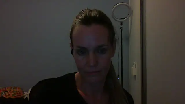 Annylove1 online show from October 24, 12:08 am