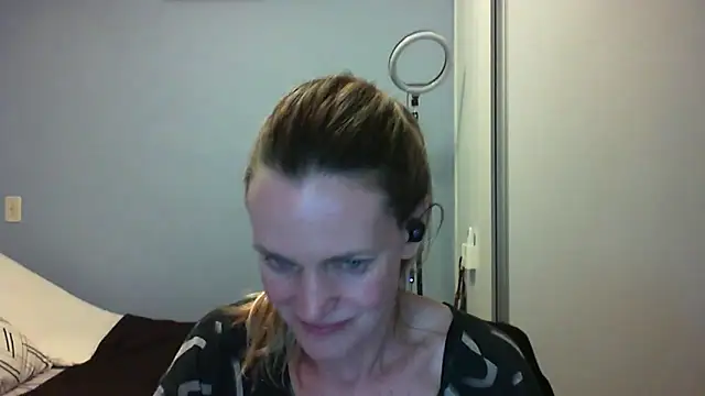 Annylove1 online show from November 9, 12:42 am