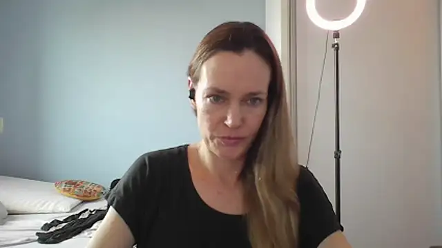 Annylove1 online show from December 16, 10:53 am