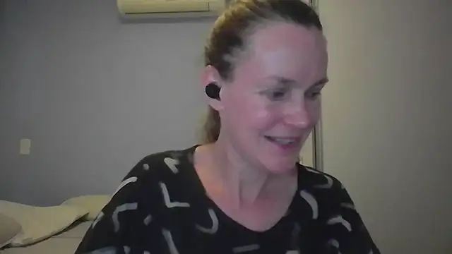 Annylove1 online show from December 22, 12:18 am