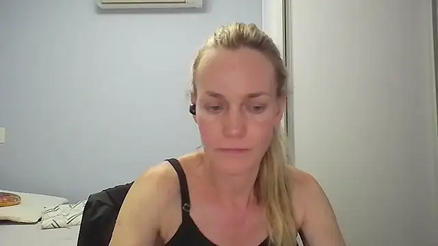 Annylove1 online show from January 8, 12:24 am