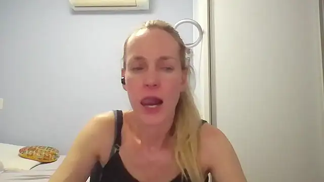 Annylove1 online show from January 14, 12:16 am