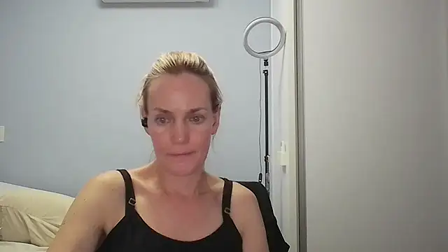 Annylove1 online show from February 20, 12:18 am