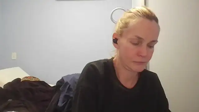 Annylove1 online show from June 8, 12:25 am