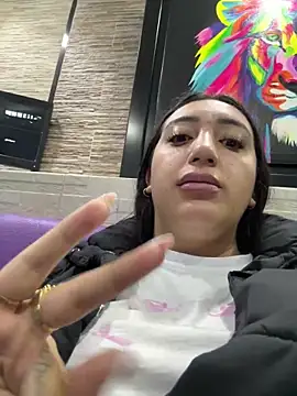 Snapshot of Hannahoff chatting on March 13, 10:10 pm Hannahoff online show from March 13, 10:10 pm