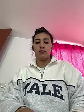 Snapshot of Hannahoff chatting on March 18, 10:15 pm Hannahoff online show from March 18, 10:15 pm