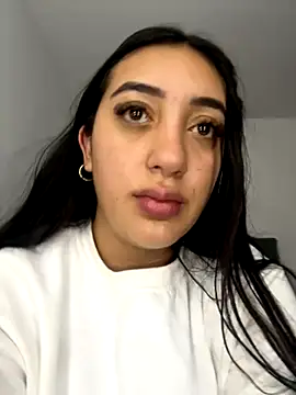 Snapshot of Hannahoff chatting on November 30, 12:36 am Hannahoff online show from November 30, 12:36 am