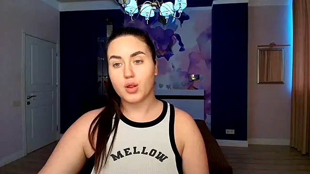 Roxie Bradley online show from January 22, 11:01 am