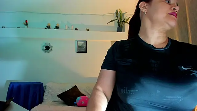 Sinthia Collins online show from July 31, 2:33 am