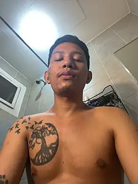 xlovercum online show from February 12, 2:01 pm