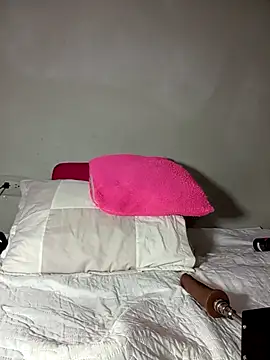 haileystone online show from April 28, 4:06 am