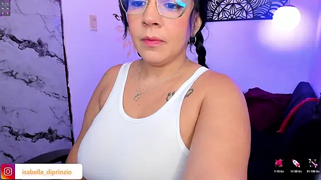 Snapshot of isabella_diprinzio1 chatting on December 3, 11:47 pm isabella diprinzio1 online show from December 3, 11:47 pm