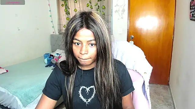 Snapshot of charlott7 chatting on July 31, 9:47 pm charlott7 online show from July 31, 9:47 pm