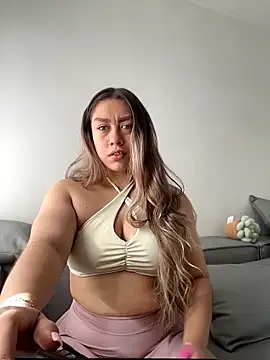 Im sophiie online show from June 19, 9:29 pm