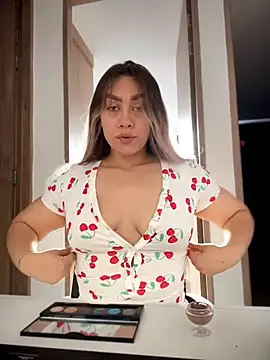 Im sophiie online show from June 26, 10:47 pm
