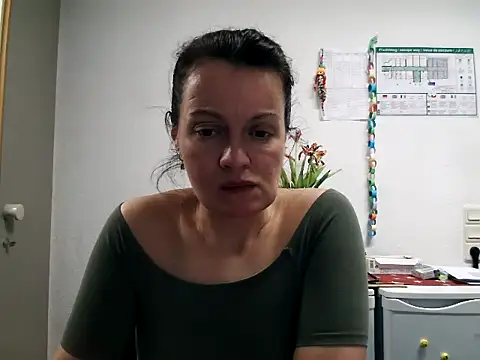 LoveNBloom online show from February 16, 6:54 pm