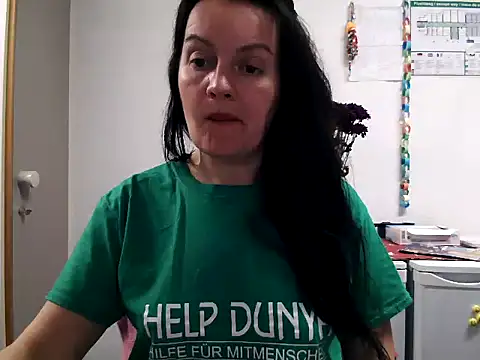 LoveNBloom online show from March 4, 6:18 pm