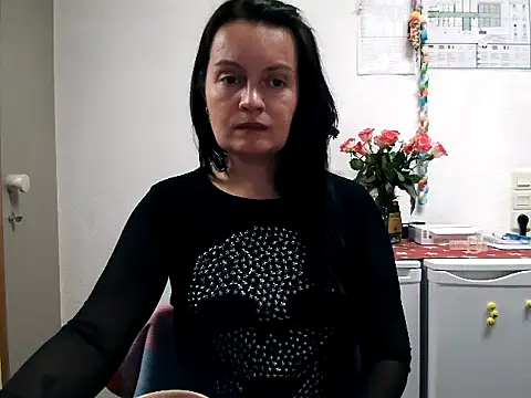 LoveNBloom online show from March 9, 6:32 pm