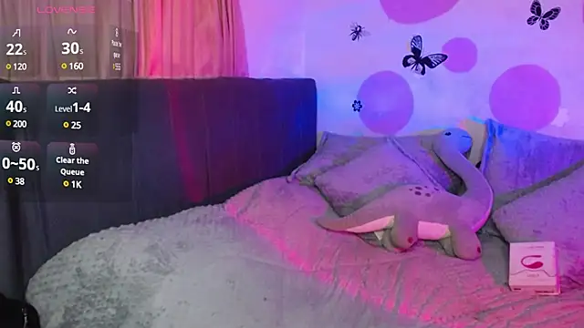 Snapshot of Cata_cortes chatting on February 20, 6:17 am Cata cortes online show from February 20, 6:17 am