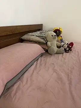 Snapshot of _yisela_ chatting on March 18, 5:42 pm yisela online show from March 18, 5:42 pm