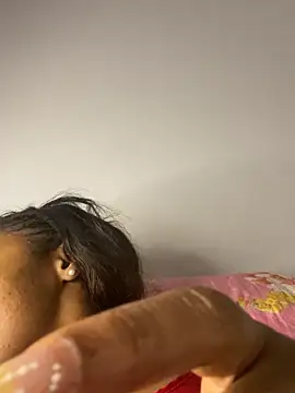 Snapshot of _yisela_ chatting on October 18, 2:14 am yisela online show from October 18, 2:14 am