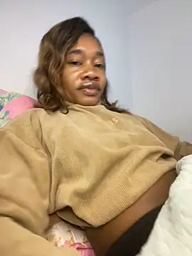 Snapshot of _yisela_ chatting on October 22, 8:30 pm yisela online show from October 22, 8:30 pm