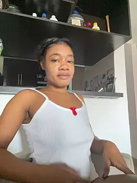  yisela  online show from June 12, 7:13 pm