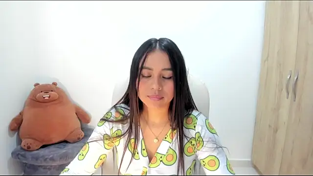 Snapshot of Ciara8 chatting on February 17, 2:46 pm Ciara8 online show from February 17, 2:46 pm