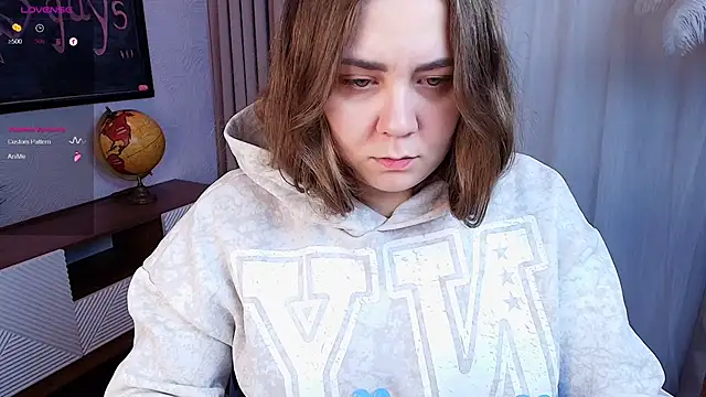 Snapshot of touch_me_bb chatting on March 7, 7:08 am touch me bb online show from March 7, 7:08 am