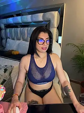 Snapshot of Miaparkerss_ chatting on March 19, 12:59 am Miaparkerss online show from March 19, 12:59 am