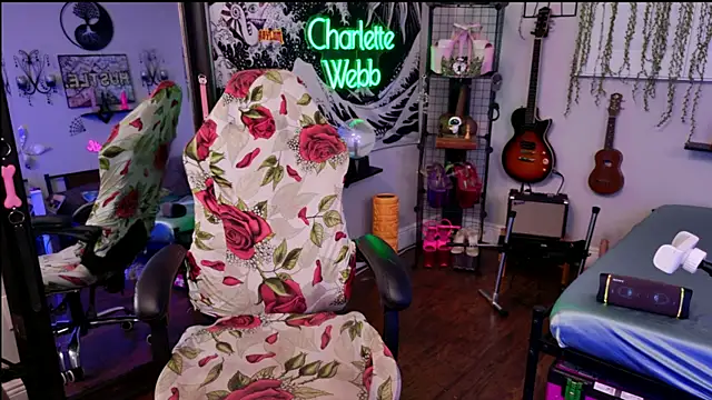 Snapshot of CharletteWebb chatting on October 25, 2:30 am CharletteWebb online show from October 25, 2:30 am