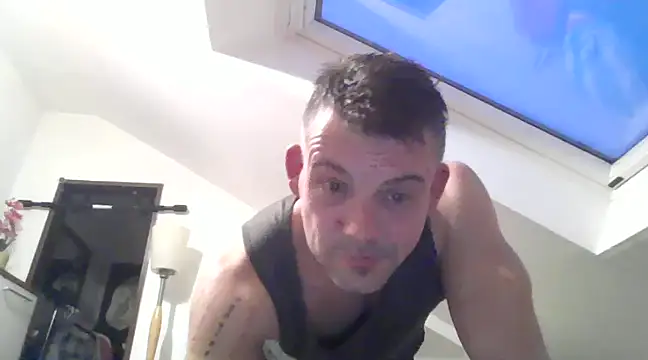 Snapshot of Cambitchboy chatting on January 11, 7:06 am Cambitchboy online show from January 11, 7:06 am