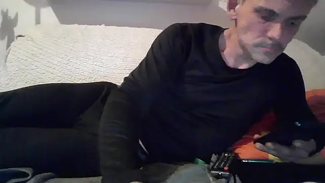 Snapshot of Cambitchboy chatting on March 1, 9:37 pm Cambitchboy online show from March 1, 9:37 pm