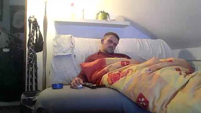 Snapshot of Cambitchboy chatting on November 8, 5:18 am Cambitchboy online show from November 8, 5:18 am