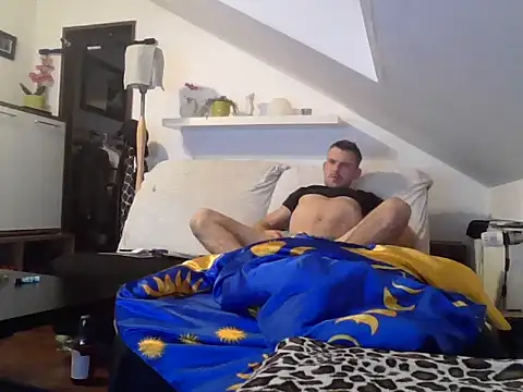 Snapshot of Cambitchboy chatting on December 15, 2:38 am Cambitchboy online show from December 15, 2:38 am