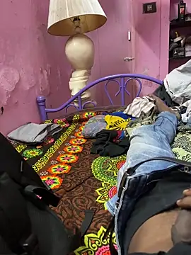 Snapshot of zeus_3241 chatting on February 13, 11:12 pm zeus 3241 online show from February 13, 11:12 pm