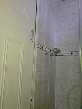 Snapshot of Laura_takint chatting on November 12, 9:25 pm Laura takint online show from November 12, 9:25 pm