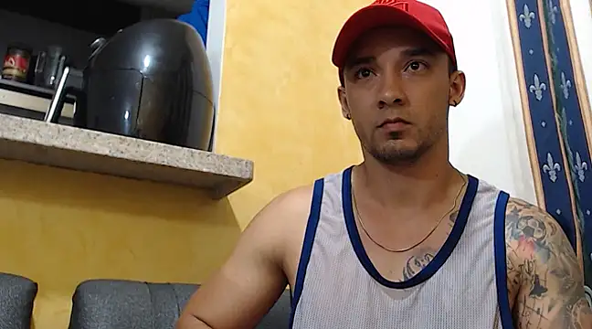 Snapshot of SimonRoberth chatting on March 9, 6:39 am SimonRoberth online show from March 9, 6:39 am