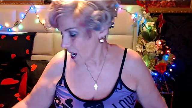 HappyWomanOn online show from January 24, 7:28 pm