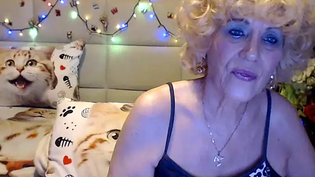 HappyWomanOn online show from March 19, 7:18 pm