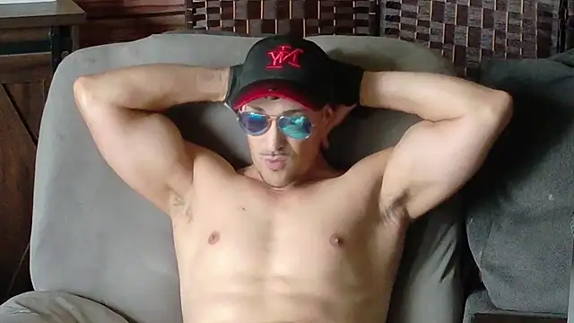 Snapshot of Samykiddy6969 chatting on July 18, 4:44 pm Samykiddy6969 online show from July 18, 4:44 pm