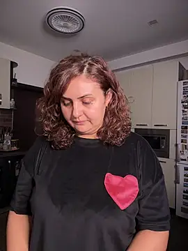 Snapshot of AnneKane chatting on December 3, 4:42 am AnneKane online show from December 3, 4:42 am