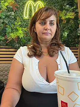 AnneKane online show from July 17, 10:00 am
