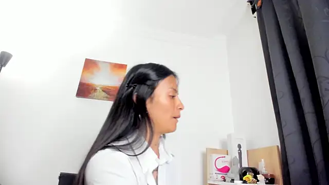 nia  white online show from February 20, 12:07 am