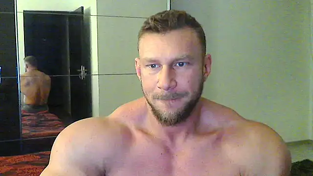 Snapshot of muscularkevin chatting on December 14, 4:56 am muscularkevin online show from December 14, 4:56 am