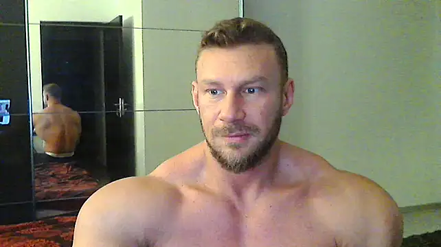 Snapshot of muscularkevin chatting on December 16, 4:34 am muscularkevin online show from December 16, 4:34 am