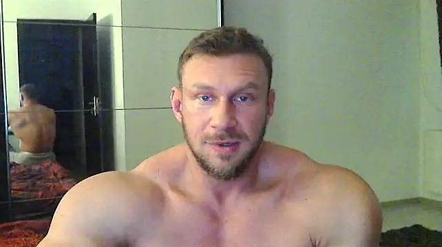 Snapshot of muscularkevin chatting on December 19, 2:13 pm muscularkevin online show from December 19, 2:13 pm