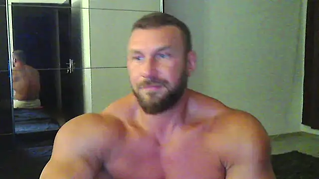 muscularkevin online show from July 8, 6:12 pm